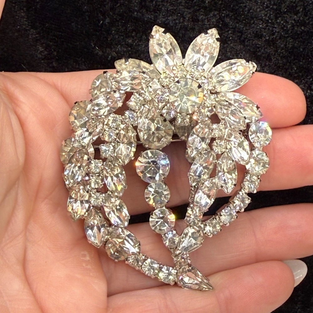 Vintage Rhinestone Brooch Lots of Sparkle Silver Tone